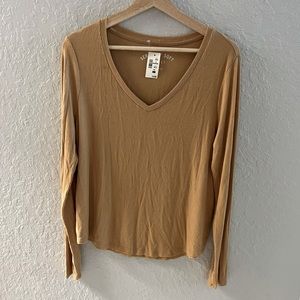 NWT Aeropostale L mustard long sleeve V-neck top